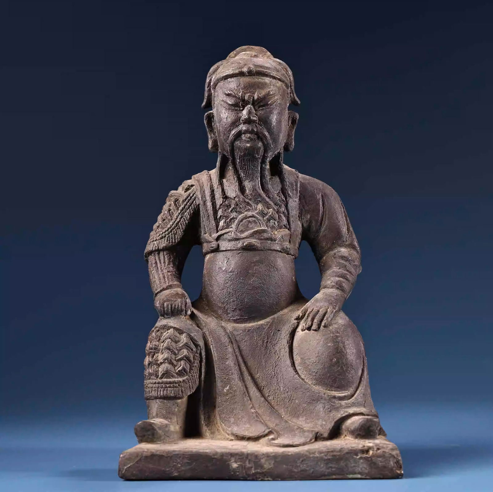 A bronze Guan Gong statue ornament (1 of 5)
