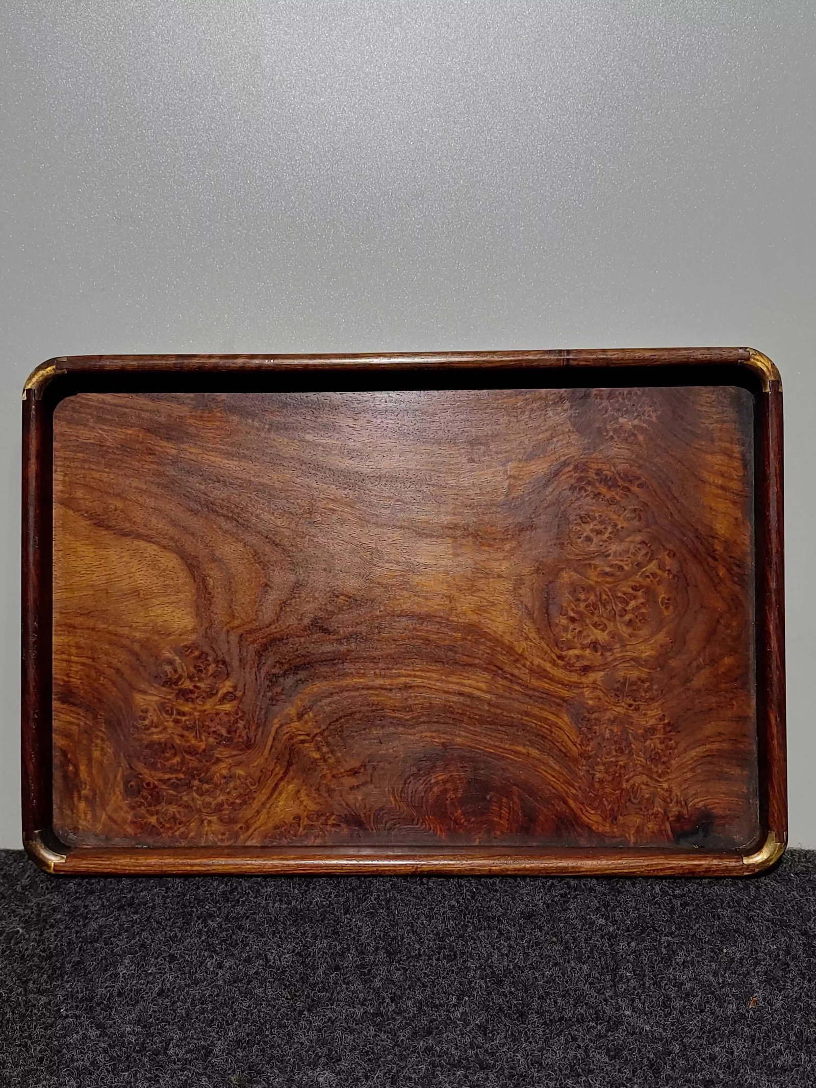 Rosewood tea tray: Dimensions: Length 35cm, Width 24cm, Height 3cm Weight: 840g