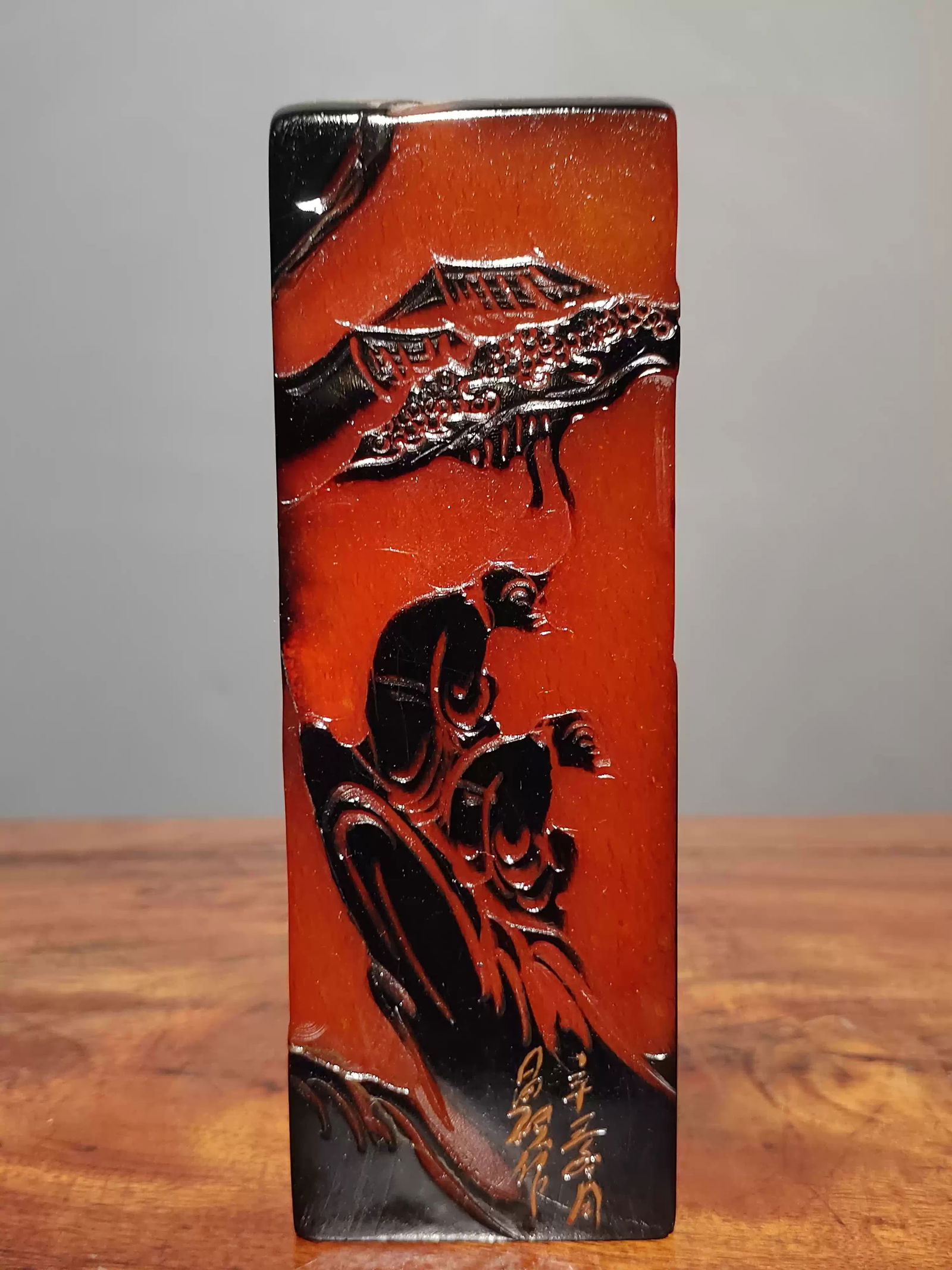 Red Tianhuang [Pine Mountain Scenery] Seal: Dimensions: Length 5cm, Width 5cm, Height 14.5cm Weight: 969g