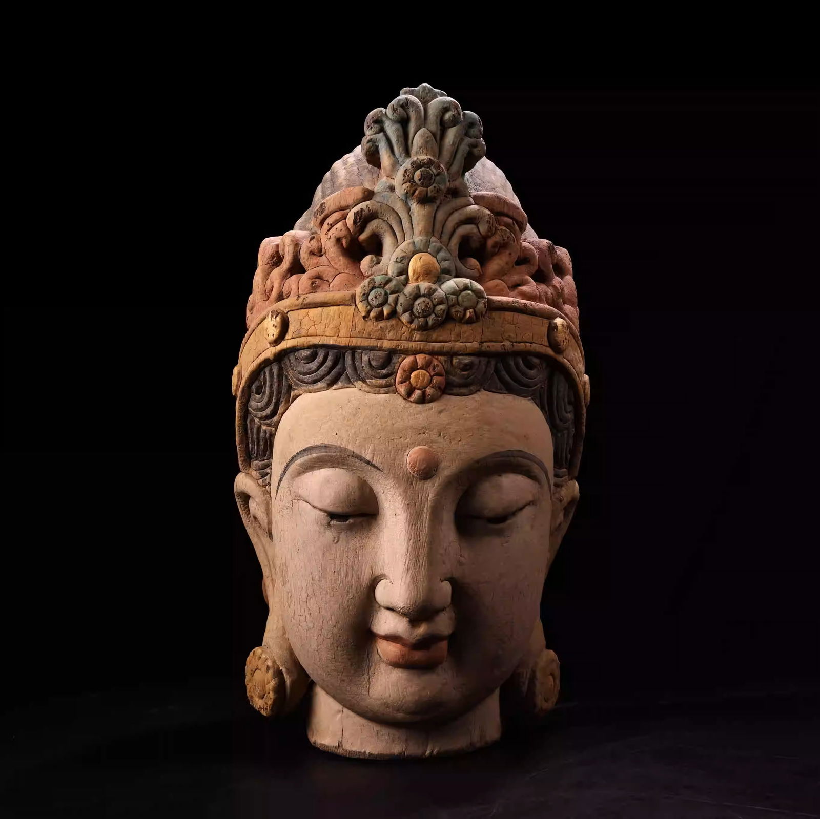 Painted camphor wood Guanyin Bodhisattva head ornament: Dimensions: Width 25cm, Height 45cm, Weight: 4100g