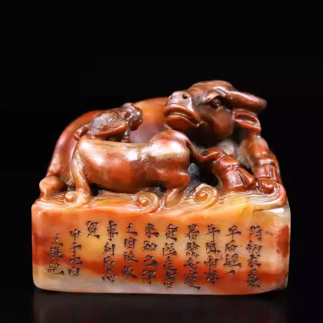 Shoushan stone carved cow and calf button seal: Dimensions: Length 8.8cm, Width 8.6cm, Height 7cm Weight: 845g