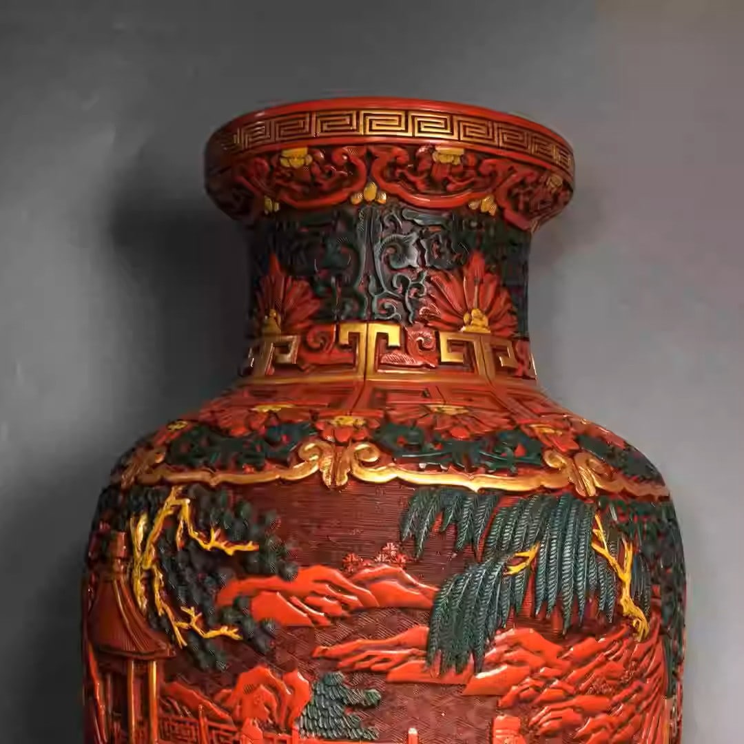 Painted lacquerware vase - 2