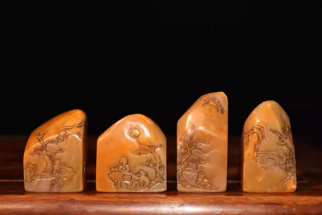 Tianhuang stone seal set [Songshan Elegant Gathering]: Dimensions: Length 3.5cm, Width 2.5cm, Height 5cm, Total Weight: 300g