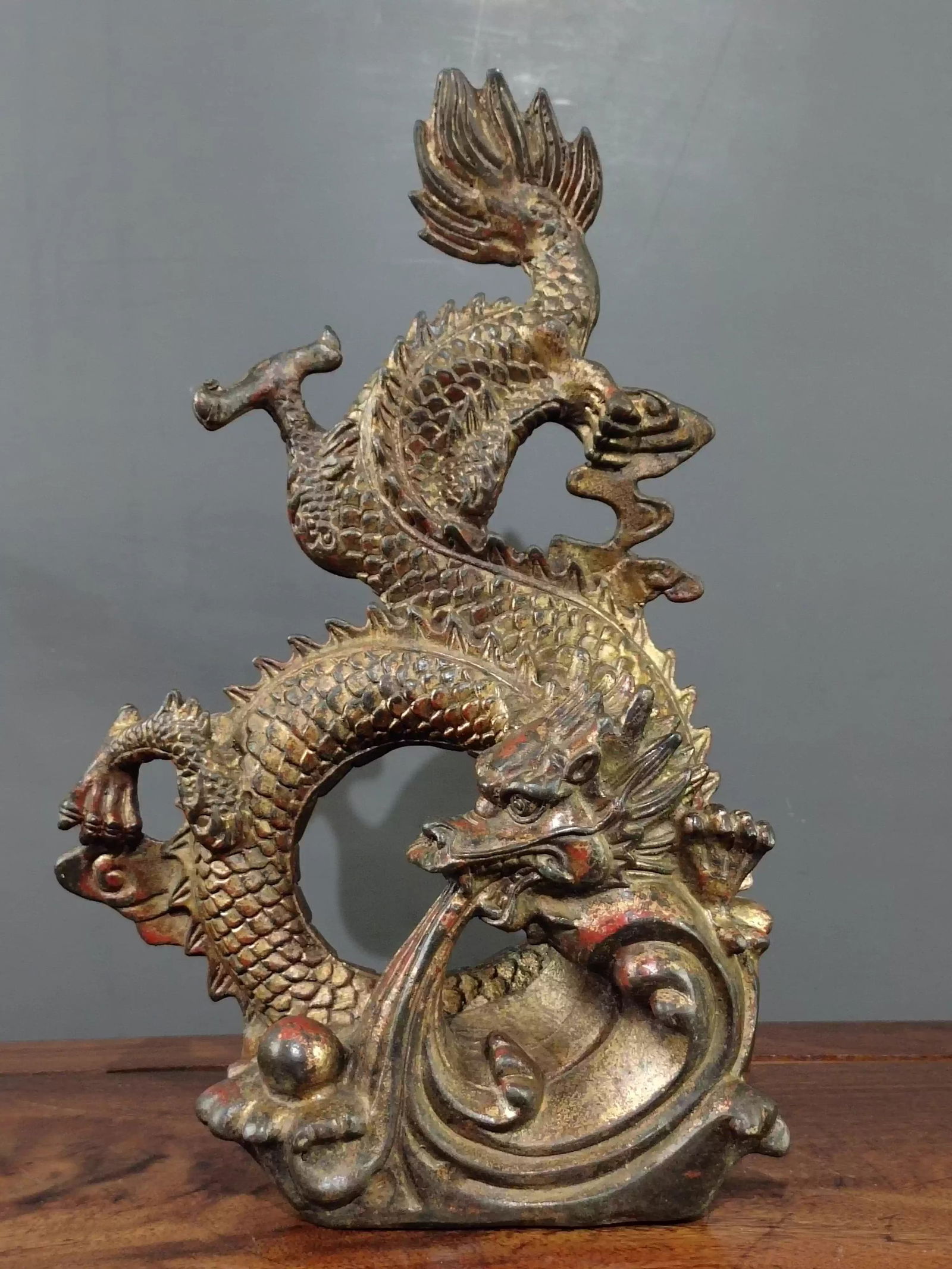 Pure copper gilded dragon soaring in prosperity ornament: Dimensions: Length 19cm, Width 8cm, Height 30cm Weight: 1780g