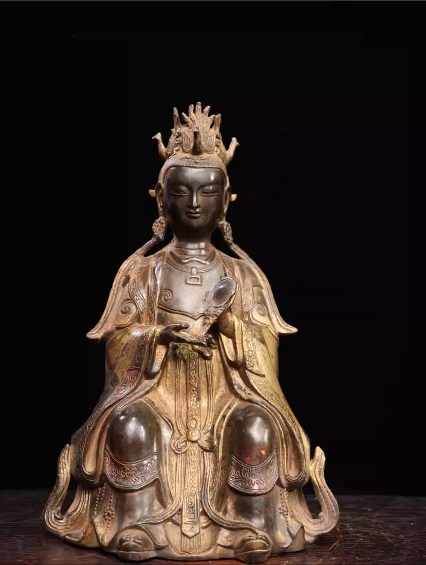 Pure copper gilded Mazu statue: Dimensions: Length 20.5cm, Width 14cm, Height 30cm Weight: 2460g