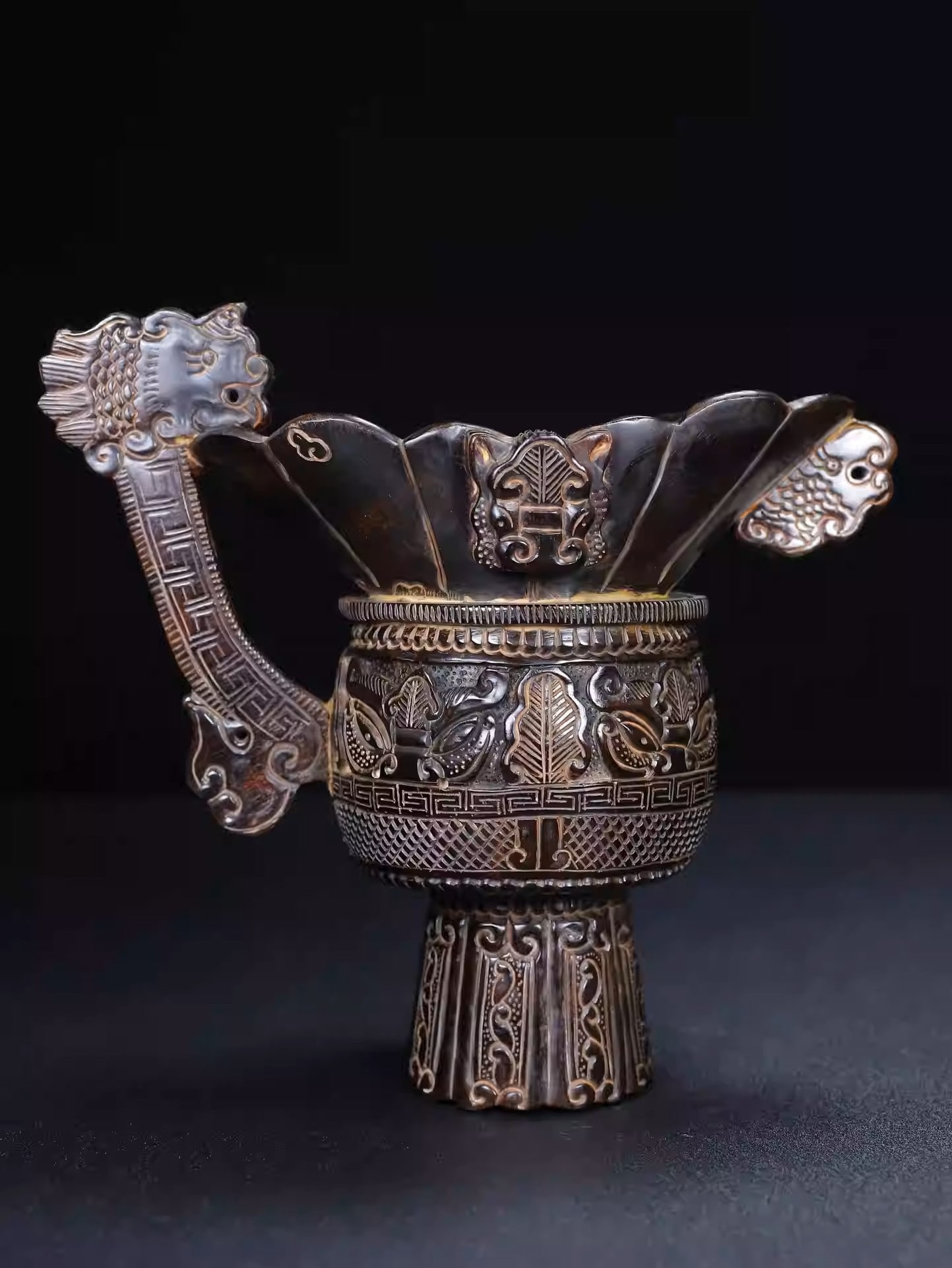 Carved Ox Horn Beast-Motif Cup Ornament: Dimensions: Height 21cm, Width 19cm, Weight: 850g
