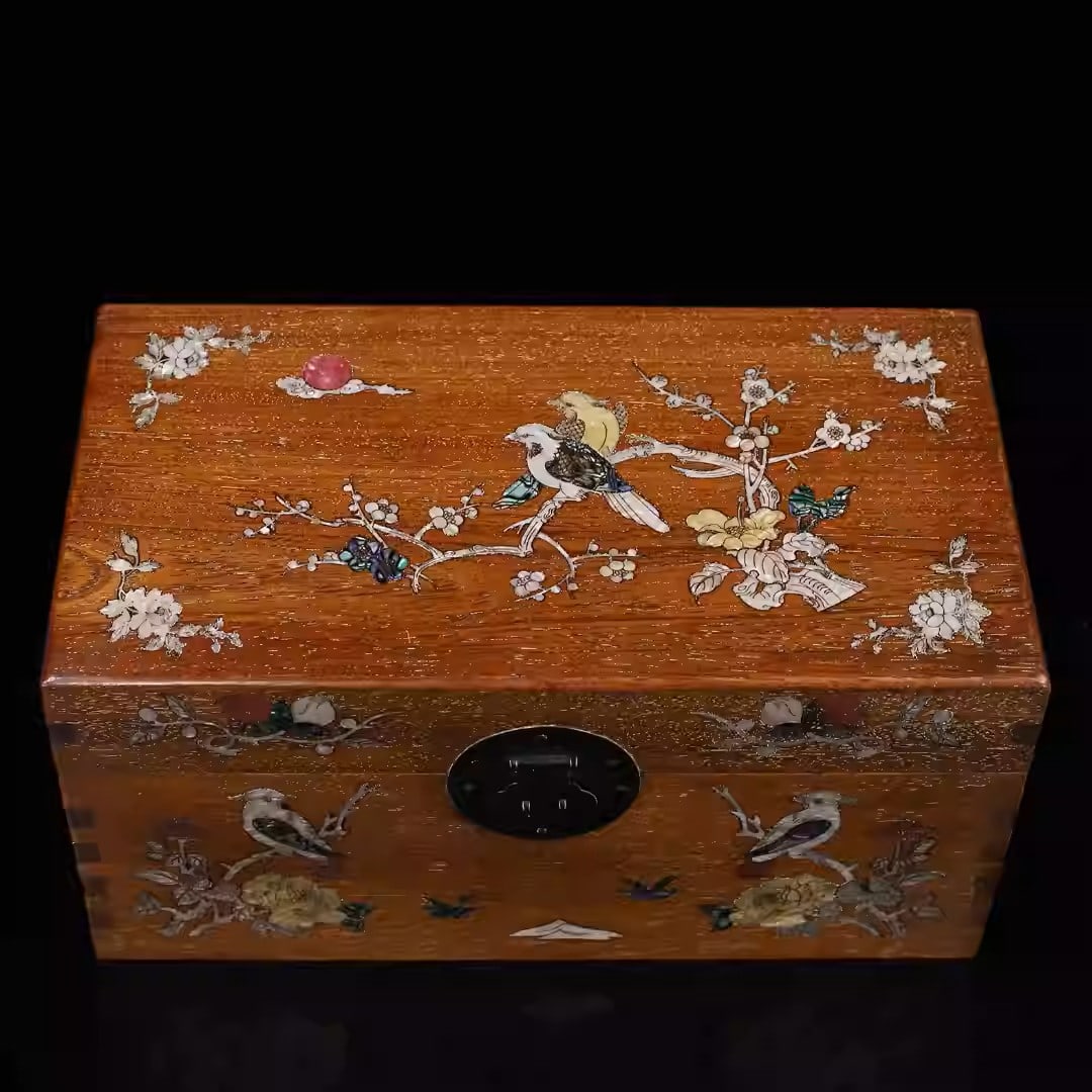 Rosewood jewelry box inlaid with mother-of-pearl floral and bird motifs: Dimensions: Length 40cm, Width 22cm, Height 20cm Weight: 3056g