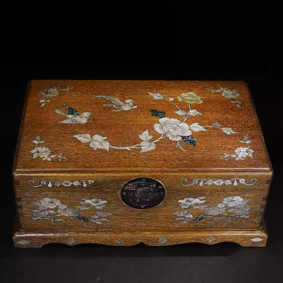Rosewood jewelry box inlaid with mother-of-pearl floral and bird motifs: Dimensions: Length 42cm, Width 27cm, Height 16cm