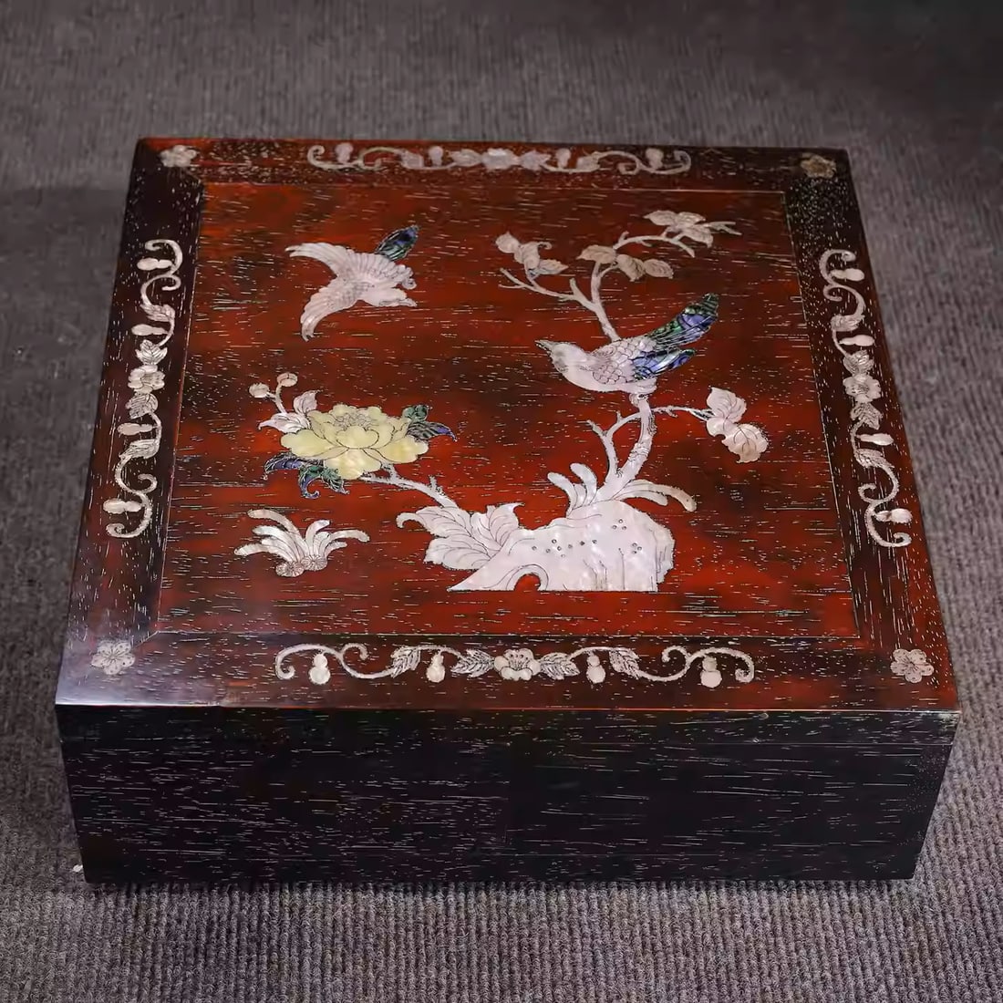Rosewood inlaid shell rotating treasure box (1 of 5)