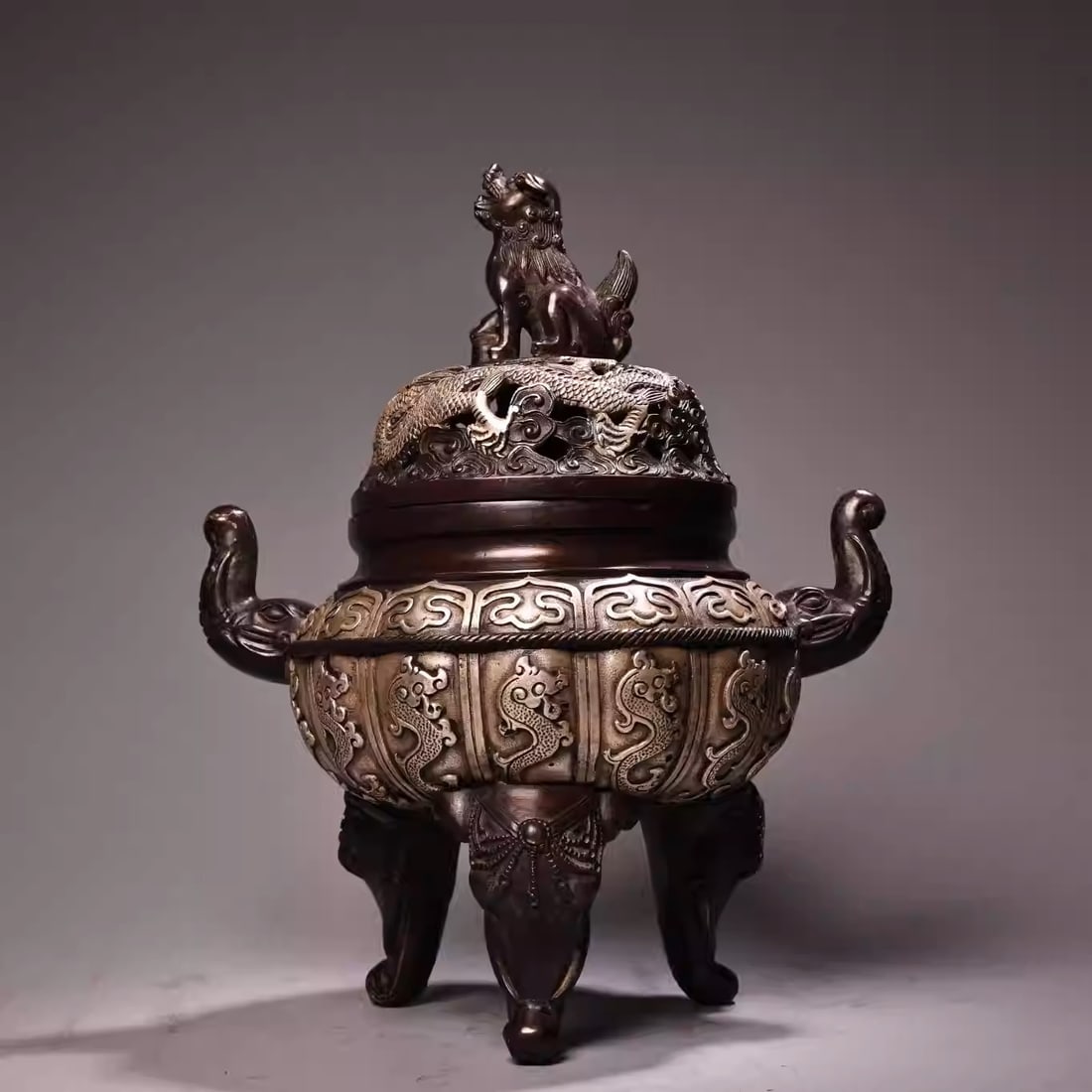 Pure copper relief incense burner with silver-plated Tibetan lion lid: Dimensions: Height 30cm, Width 23cm, Weight: 1700g