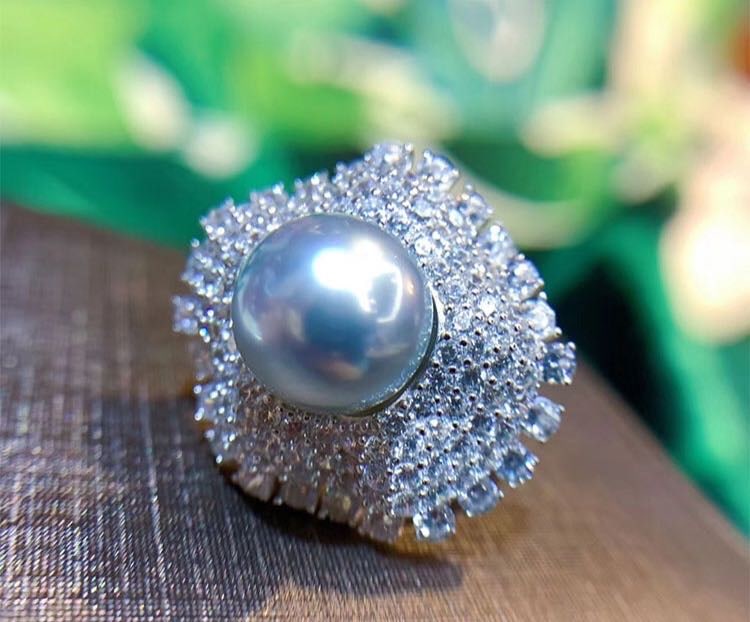 Natural Akoya Gray Pearl 925 Silver Ring: Natural Akoya Gray Pearl 925 Silver Ring ****** Metal: Natural Akoya Pearl / Color: Gray / Pearl Diameter 12mm
