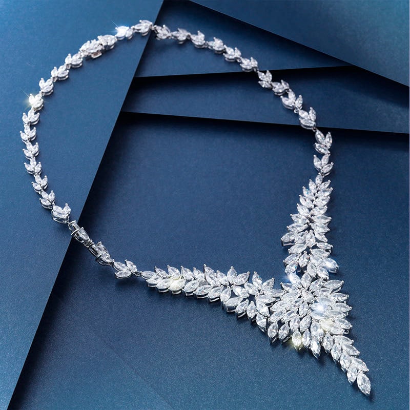 925 Silver Gem Necklace: 925 Silver Gem Necklace ****** Metal: 925 Silver / Main Stone: Gem / Length: 45cm