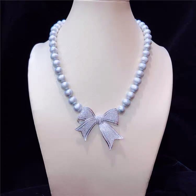 Natural Gray Pearl Necklace 925 Silver Pendant: Natural Gray Pearl Necklace 925 Silver Pendant ****** Metal: Natural Pearl / Color: Gray / Pearl Diameter 10mm, Necklace Length 45mm
