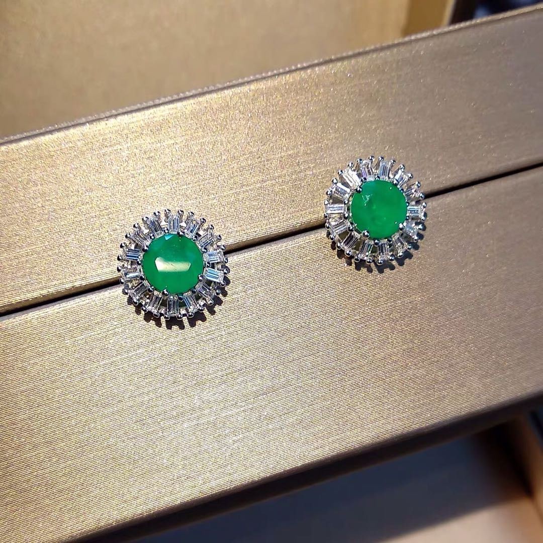 925 Silver Emerald Earrings (1 of 3)