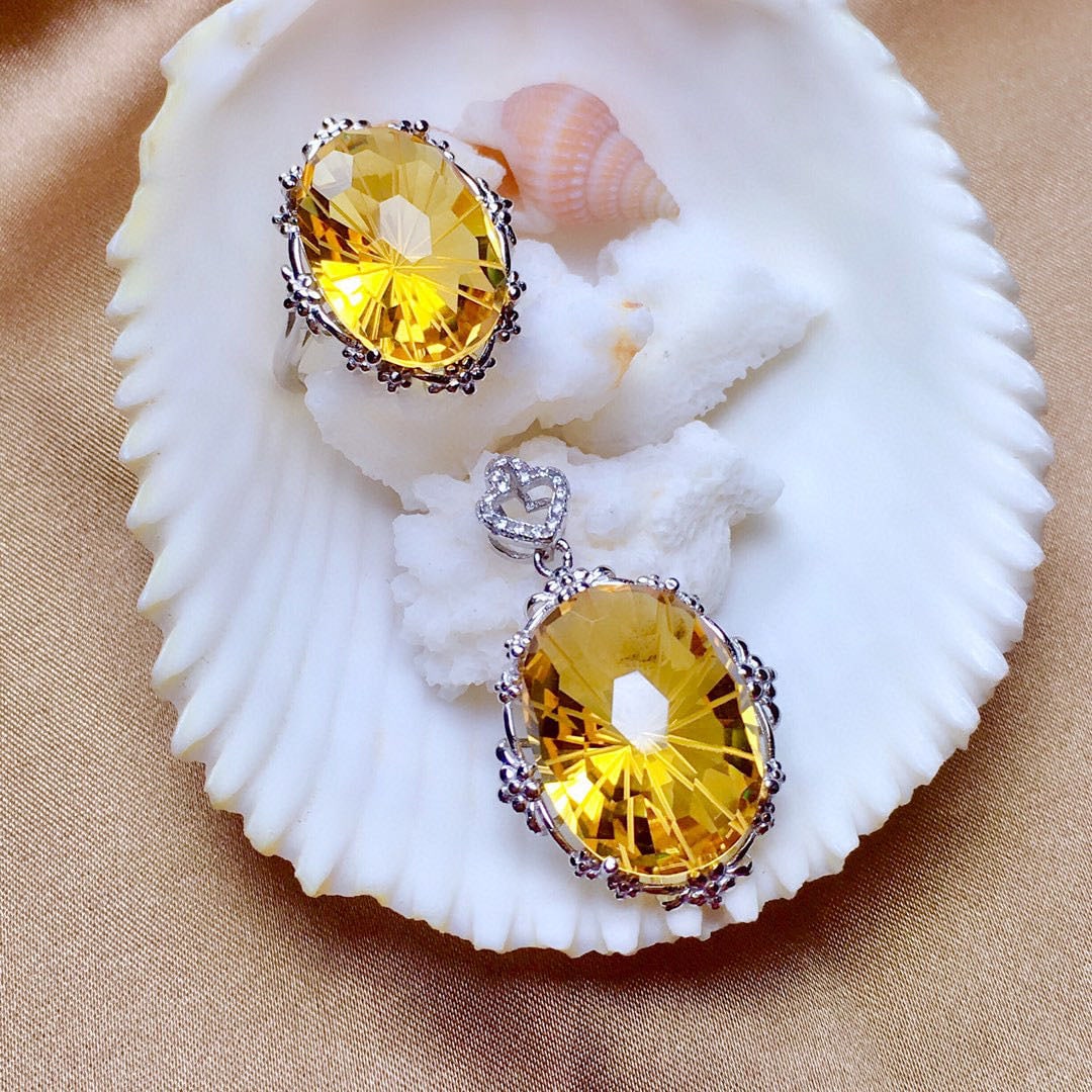 925 Silver Crystal Pendant And Ring Two-Piece Set (1 of 4)