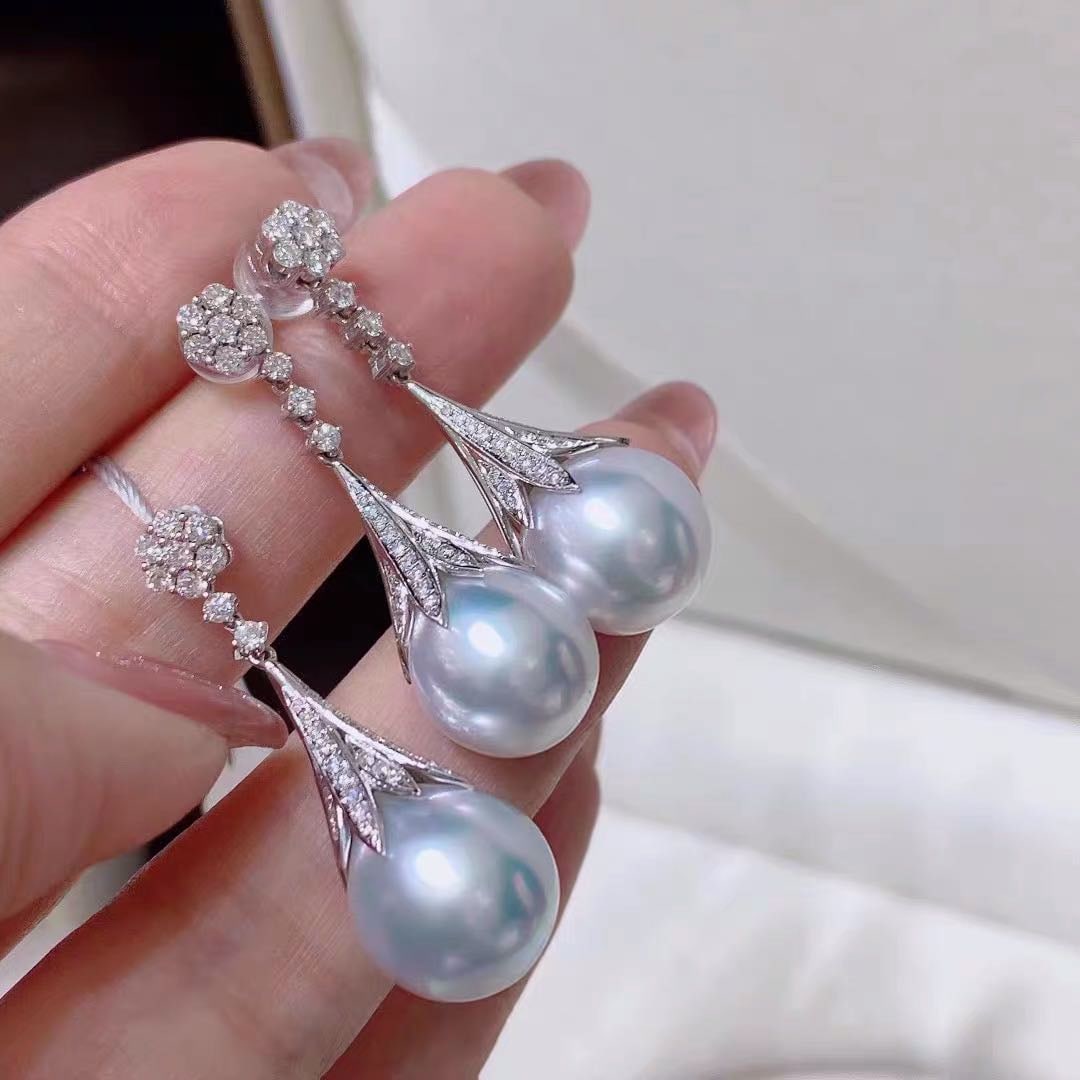 Australian White Pearl 925 Silver Pendant and Earrings Two-Piece Set (1 of 4)