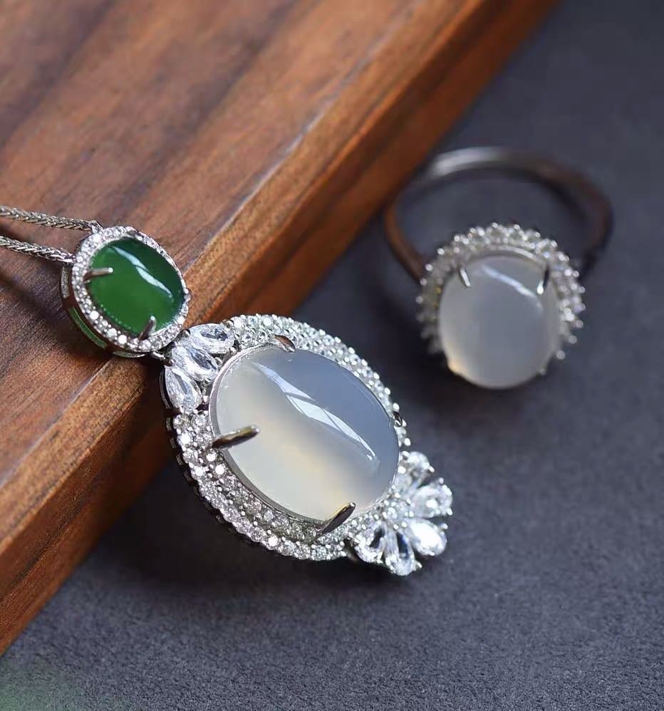 925 Silver Jade Pendant And Ring Two-Piece Set (1 of 3)