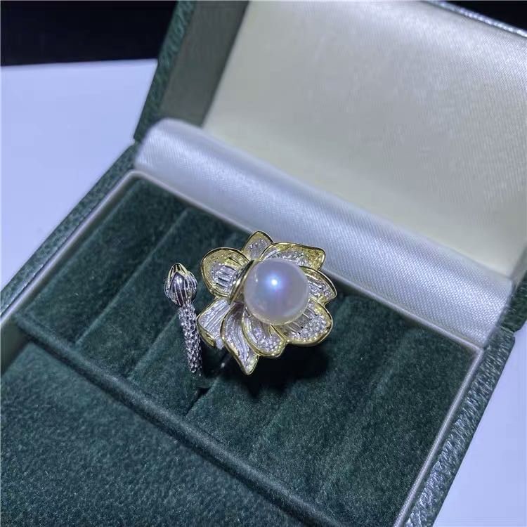 Natural Pearl 925 Silver Flower Ring (1 of 4)