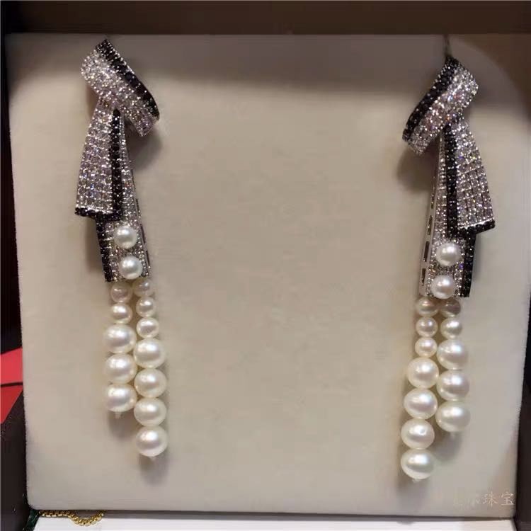 Natural Pearl 925 Silver Fashion Earrings: Natural Pearl 925 Silver Fashion Earrings ****** Metal: Natural Pearl / Color: White / Pearl Diameter 8mm