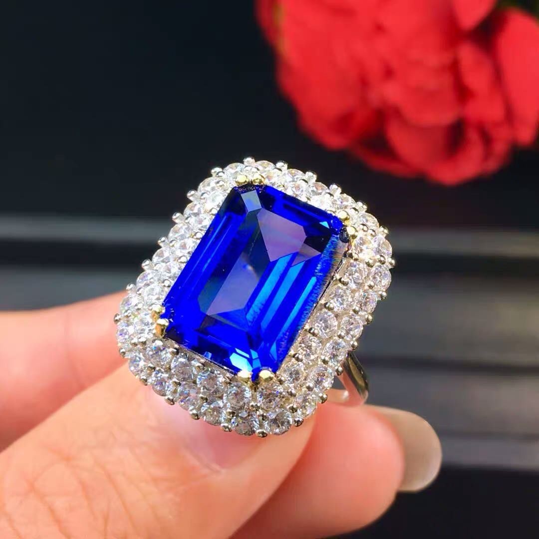 925 Silver Tanzanite Ring (1 of 4)