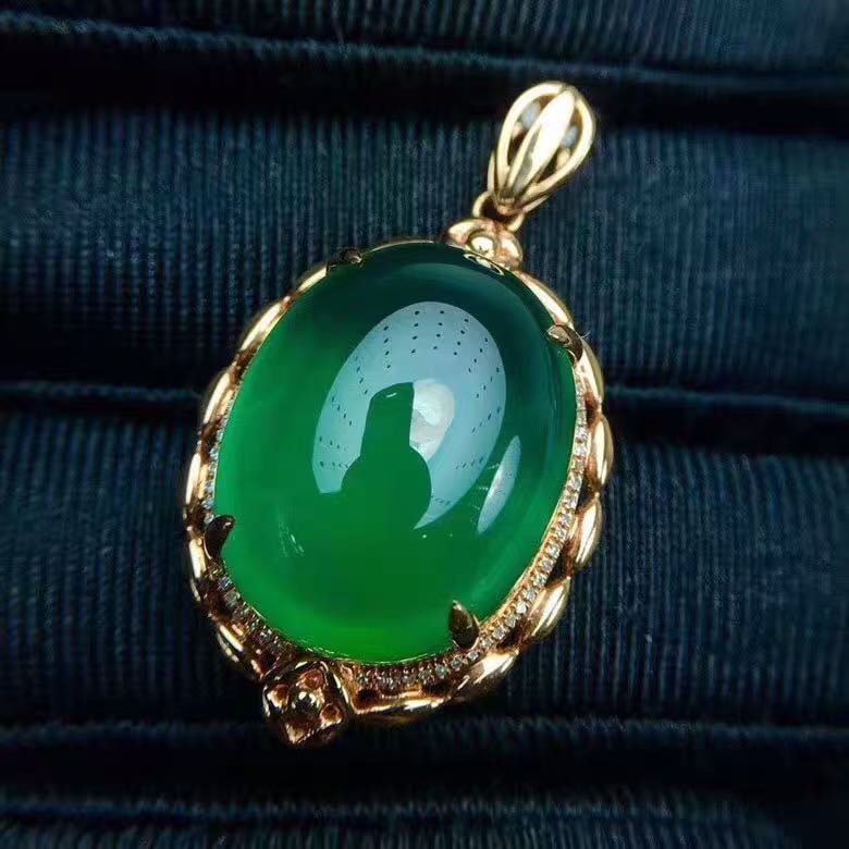 925 Silver Prehnite Pendant: 925 Silver Prehnite Pendant ****** Metal: 925 Silver / Main Stone: Prehnite / Color: Green