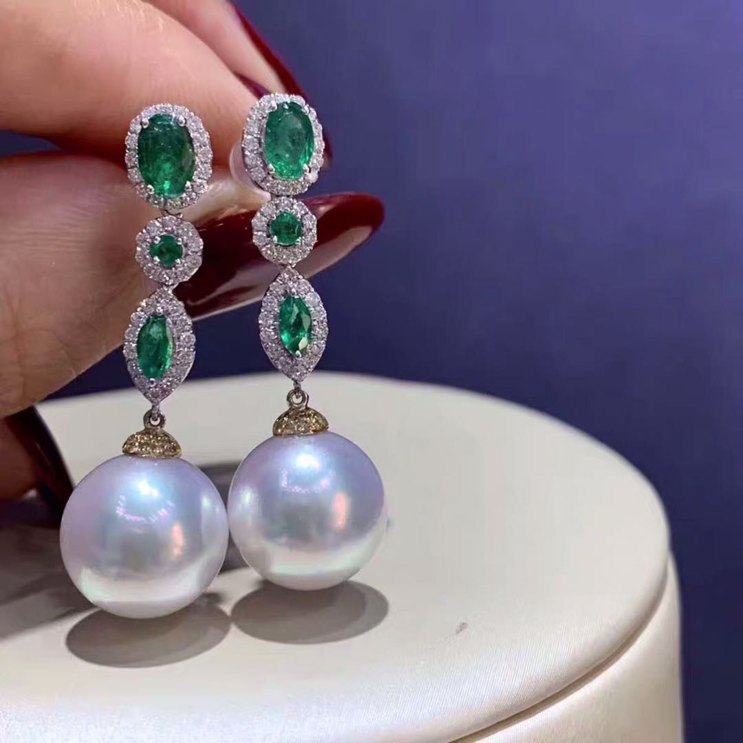 Australian White Pearl Embeded Emerald 925 Silver Earrings (1 of 5)