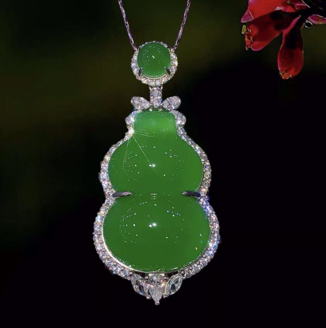 925 Silver Jade Gourd Pendant (1 of 3)