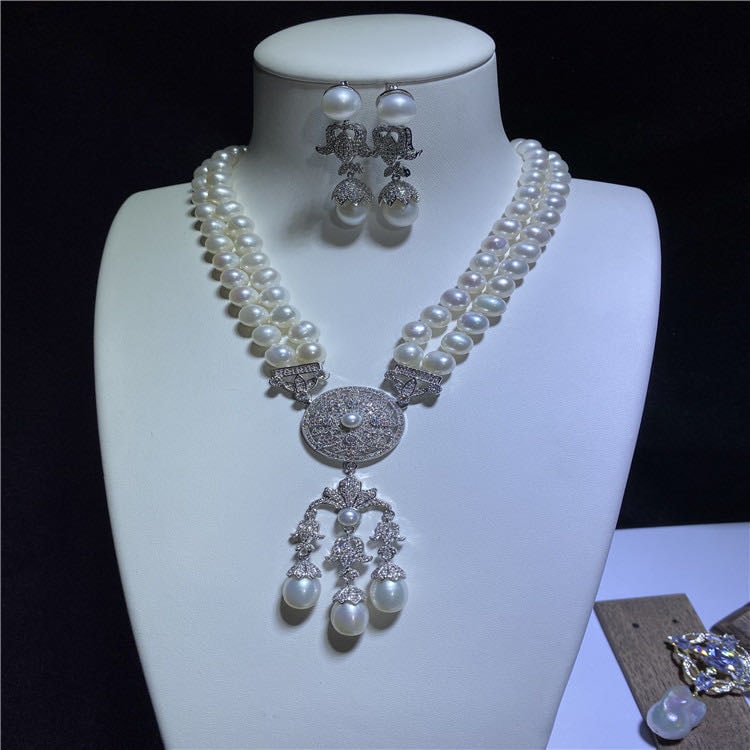 Natural Pearl Necklace 925 Silver Pendant And Earrings Two-Piece Set: Natural Pearl Necklace 925 Silver Pendant And Earrings Two-Piece Set ****** Metal: Natural Pearl / Color: White / Pearl Diameter 9mm, Necklace Length 45mm