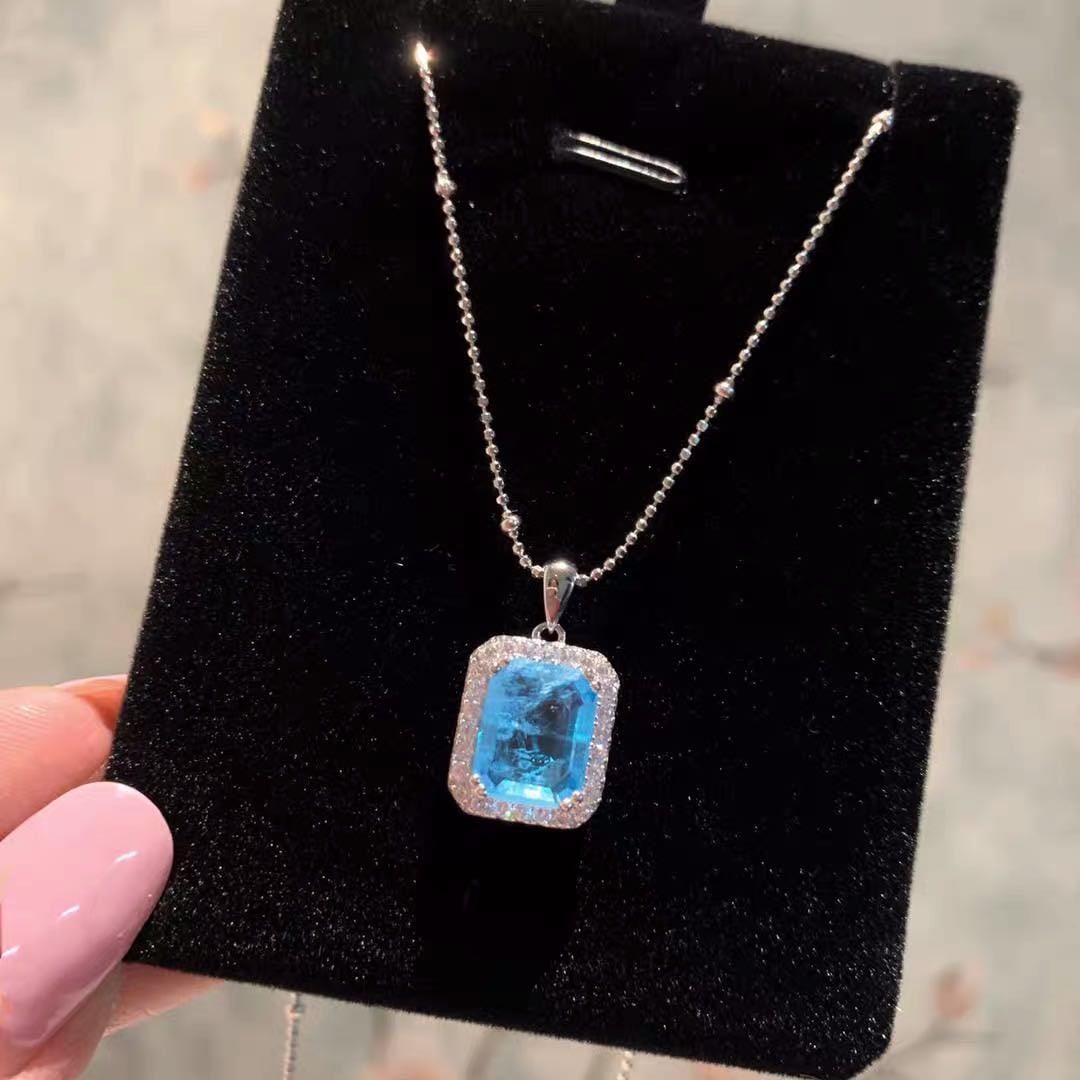 925 Silver Topaz Pendant: 925 Silver Topaz Pendant ****** Metal: 925 Silver / Main Stone: Topaz / Color: Blue / Main Stone Size: 8*10mm / Pendant Size: 11*13mm / Length : 40cm