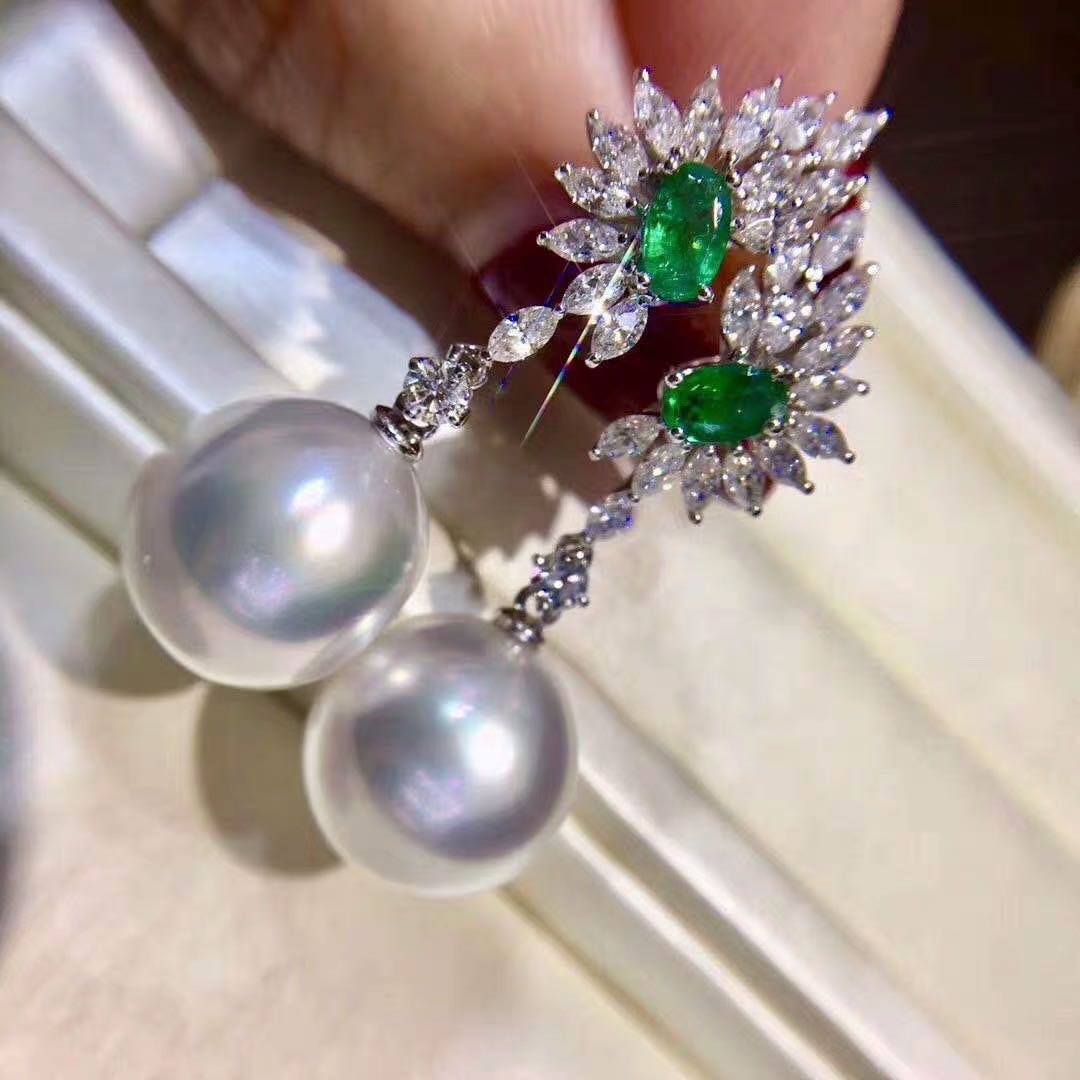 Australian White Pearl Embeded Emerald 925 Silver Earrings (1 of 4)