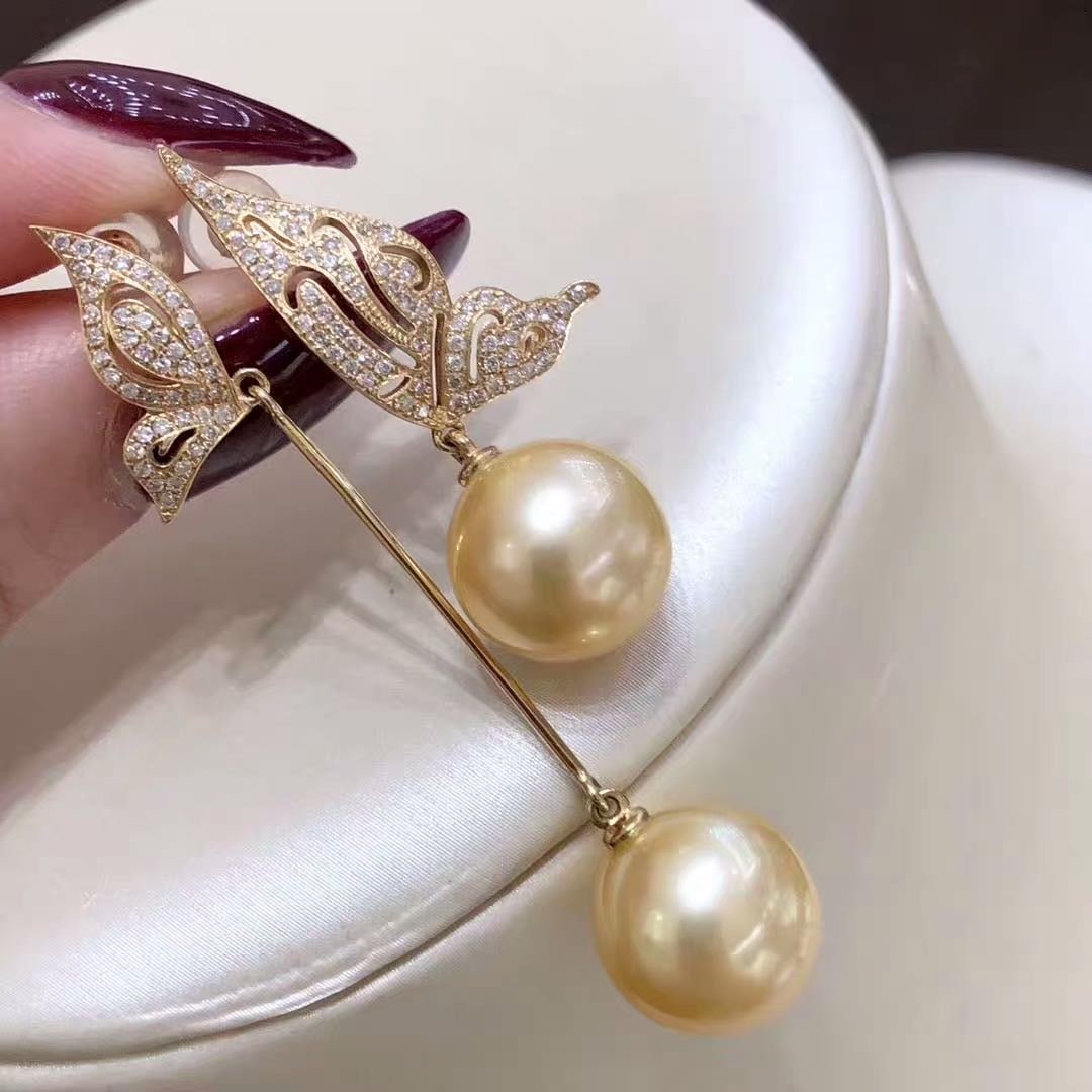South Sea Golden Pearl 925 Silver Earrings: South Sea Golden Pearl 925 Silver Earrings ****** Metal: South Sea Pearl / Color: Golden / Pearl Diameter 12mm