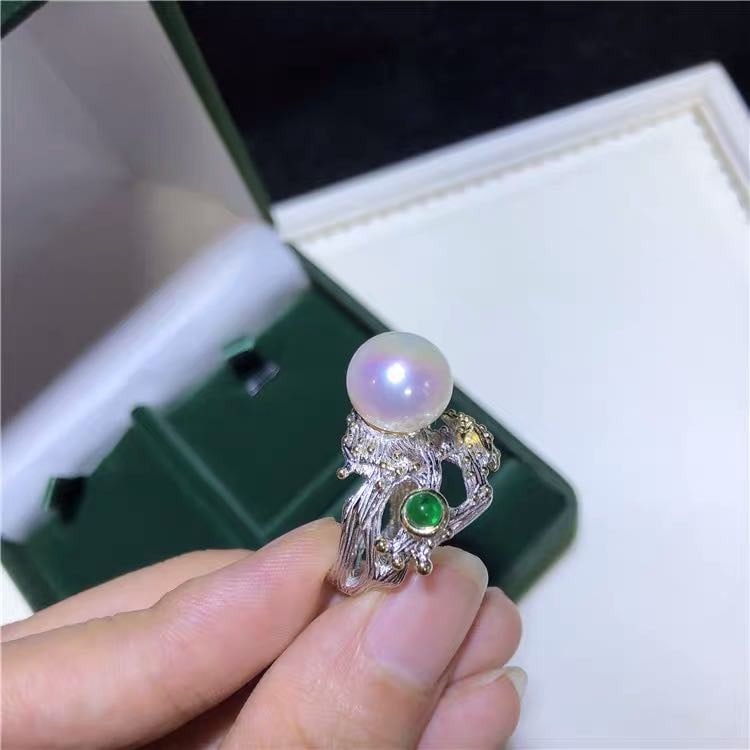 Natural Pearl 925 Silver Ring: Natural Pearl 925 Silver Ring ****** Metal: Natural Pearl / Color: White / Pearl Diameter 11mm