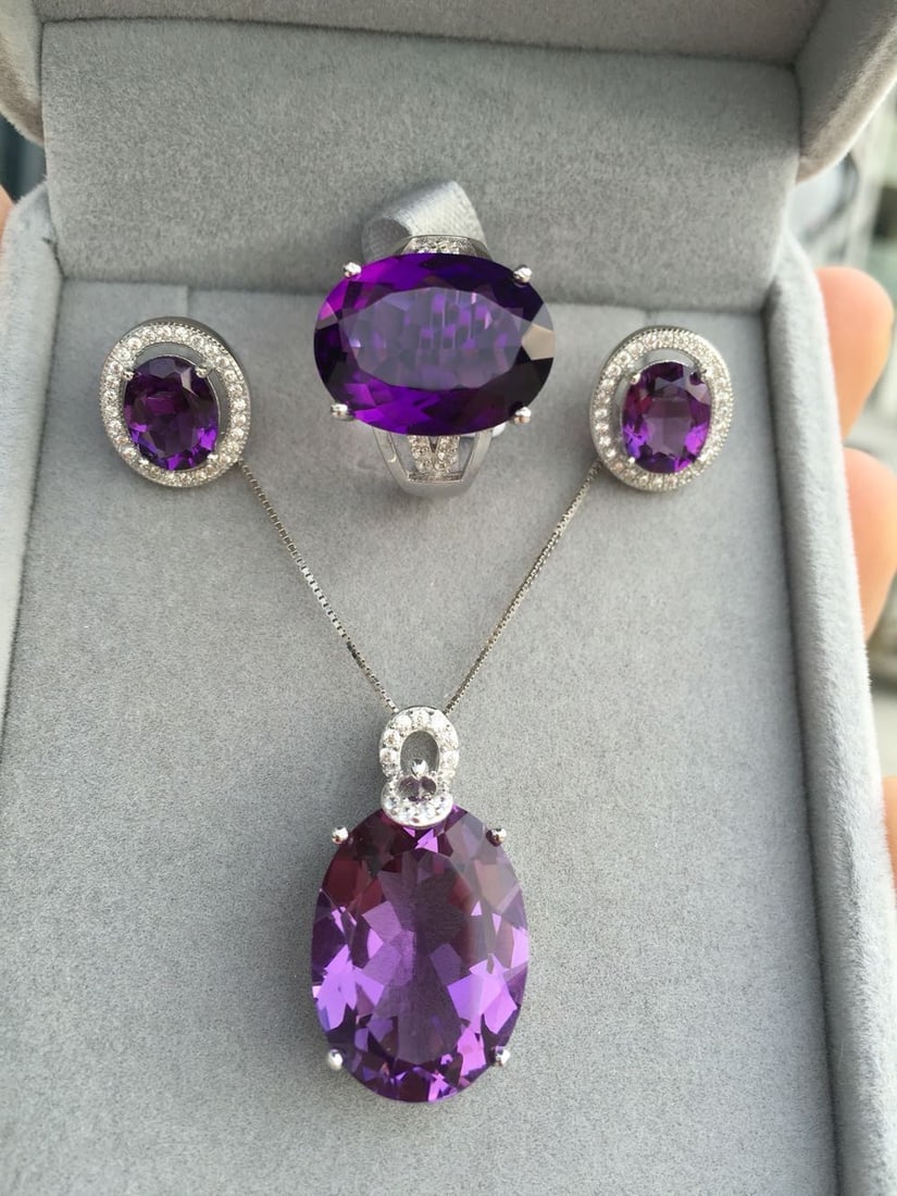 925 Silver Crystal Necklace Earrings and Ring Three-Piece Set: 925 Silver Crystal Necklace Earrings and Ring Three-Piece Set ****** Metal: 925 Silver / Main Stone: Crystal / Color: Purple