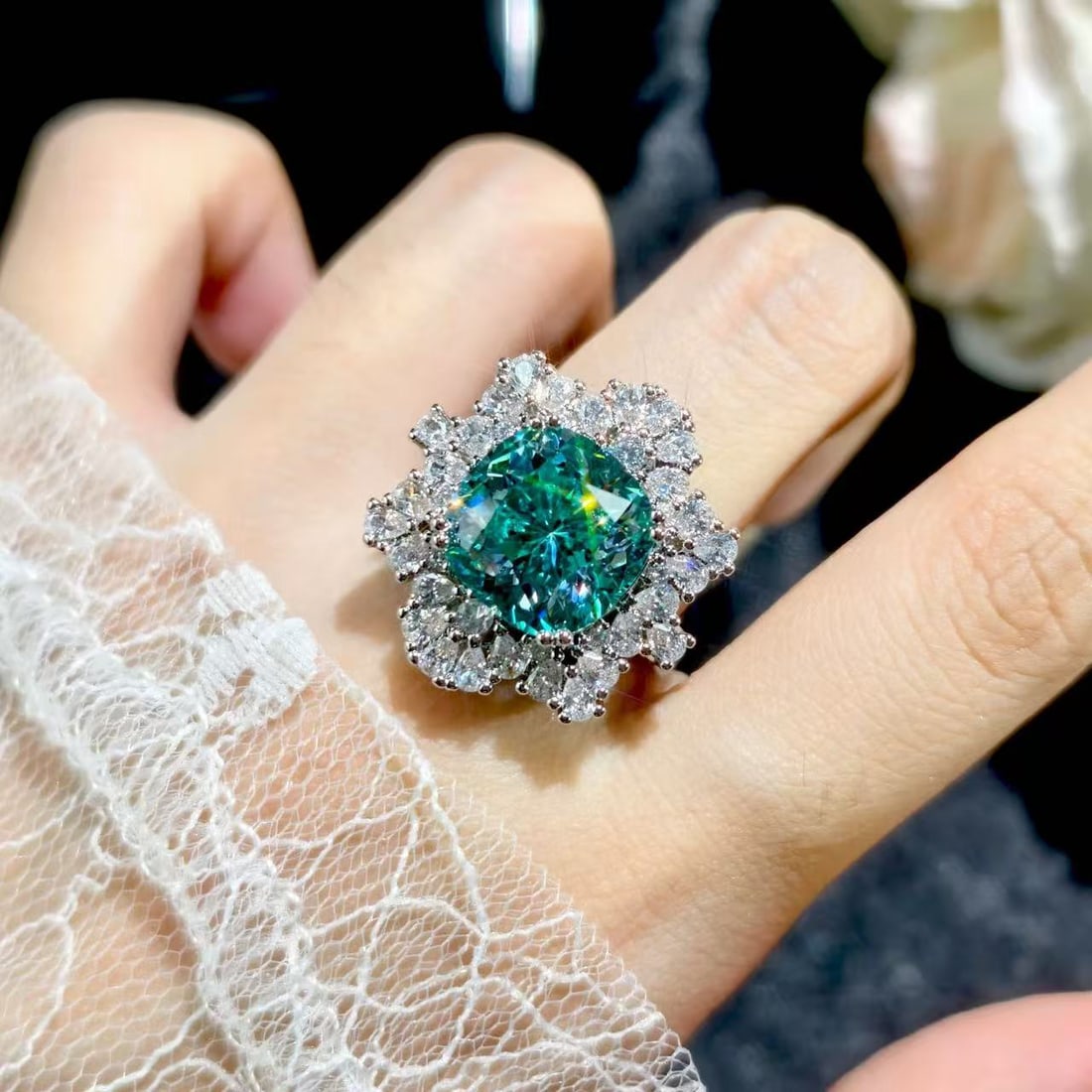 Para-Green Zircon Ring: Para-Green Zircon Ring
