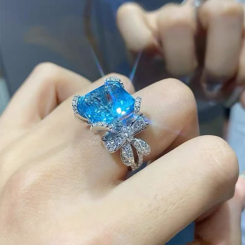 Topaz Bow Ring: Topaz Bow Ring