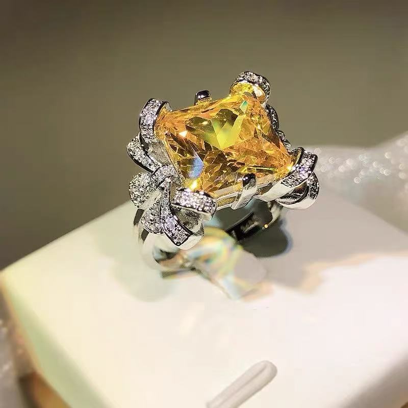 Yellow Gemstone Ring: Yellow Diamond Ring
