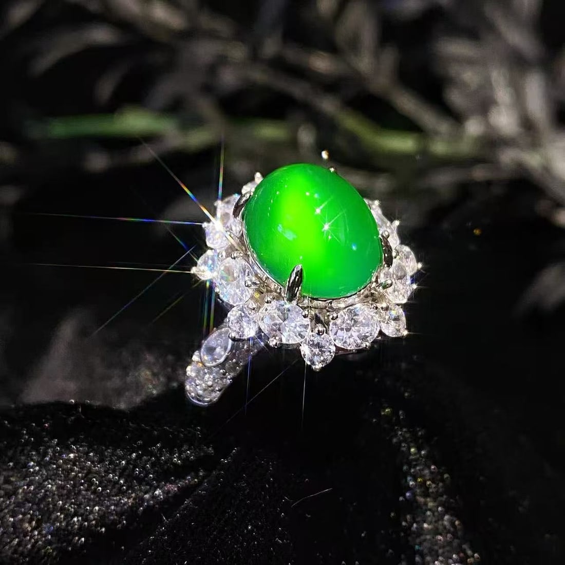 Chrysoprase Ring: Chrysoprase Ring