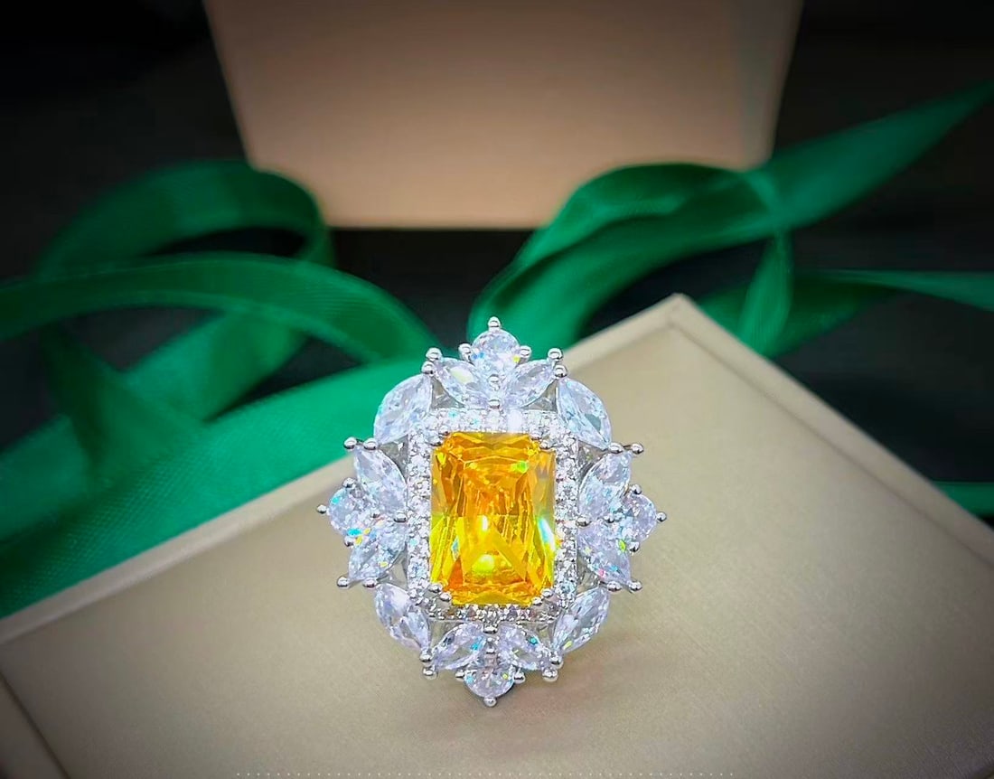 Yellow Gemstone Ring: Yellow Diamond Ring