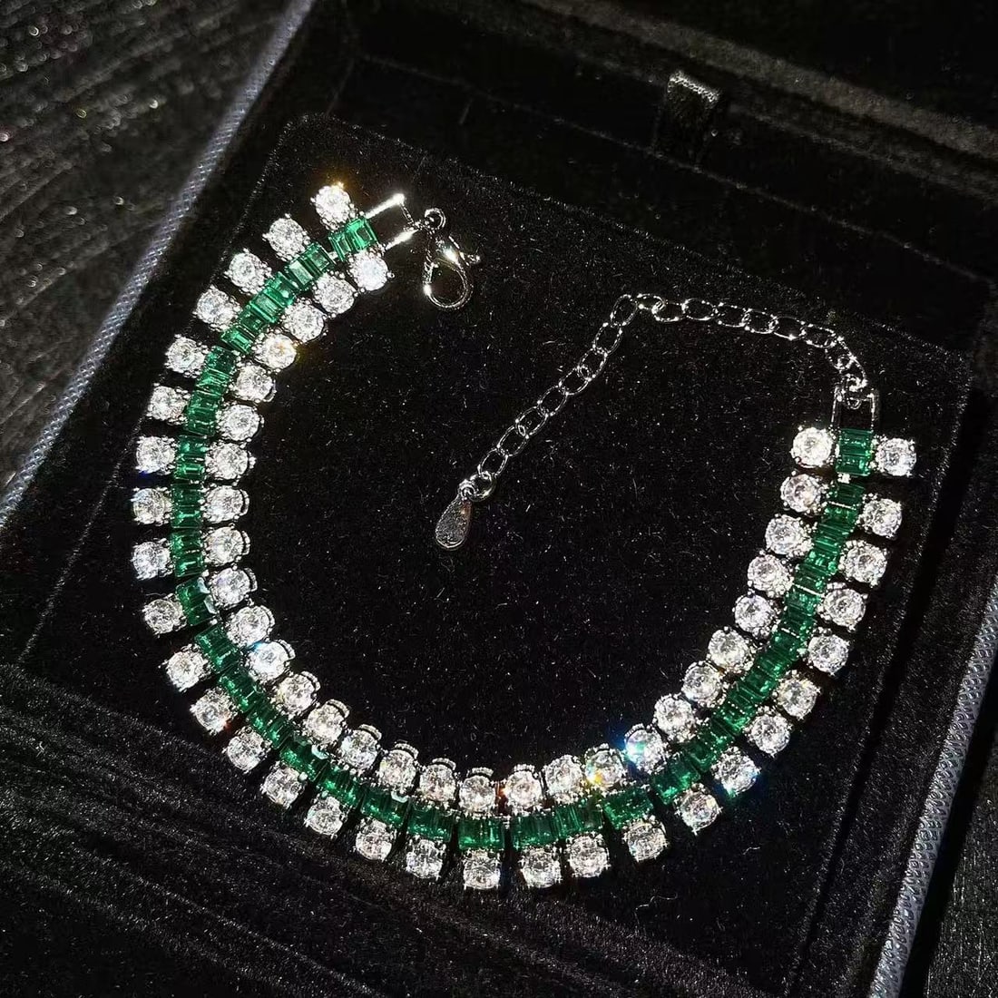Emerald Bracelet: Emerald Bracelet