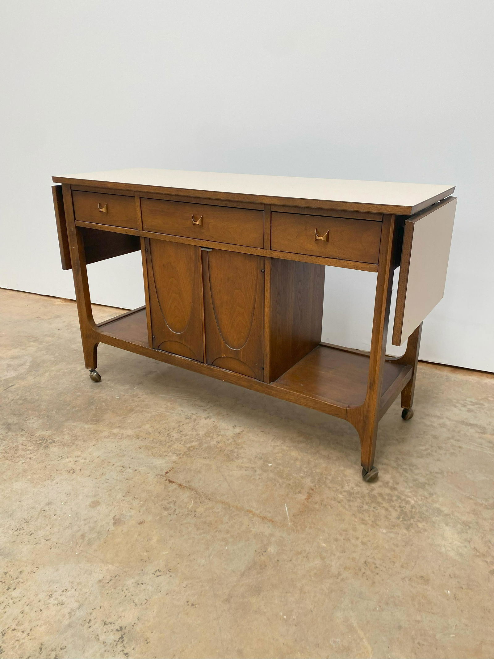 Brasilia Bar Cart (1 of 8)