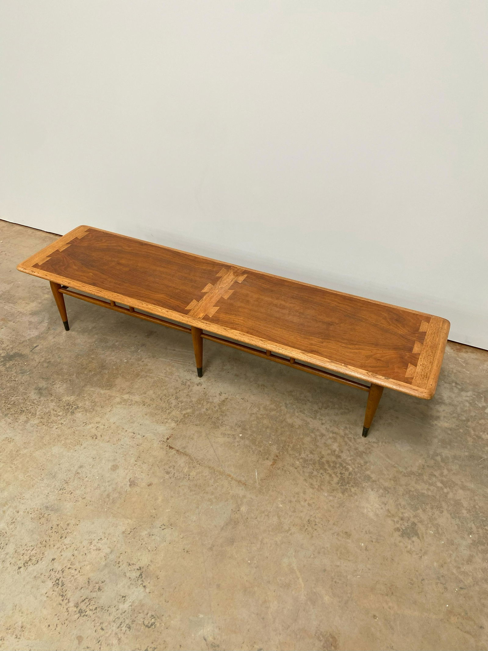 Lane Acclaim Coffee Table (1 of 5)