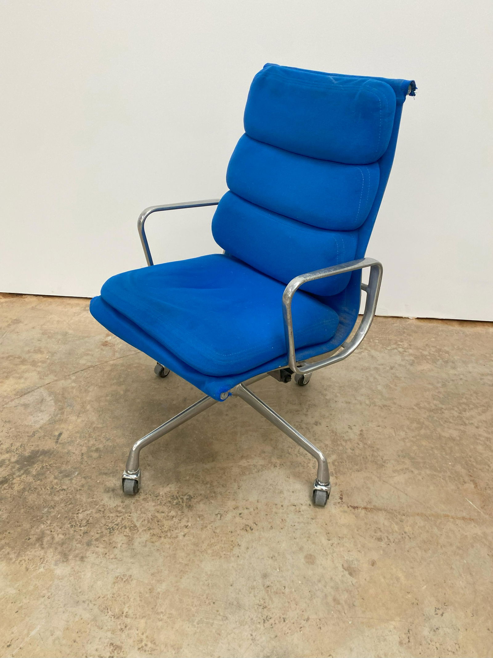 Vintage Herman Miller Soft Pad Eames Rolling Chair (1 of 6)