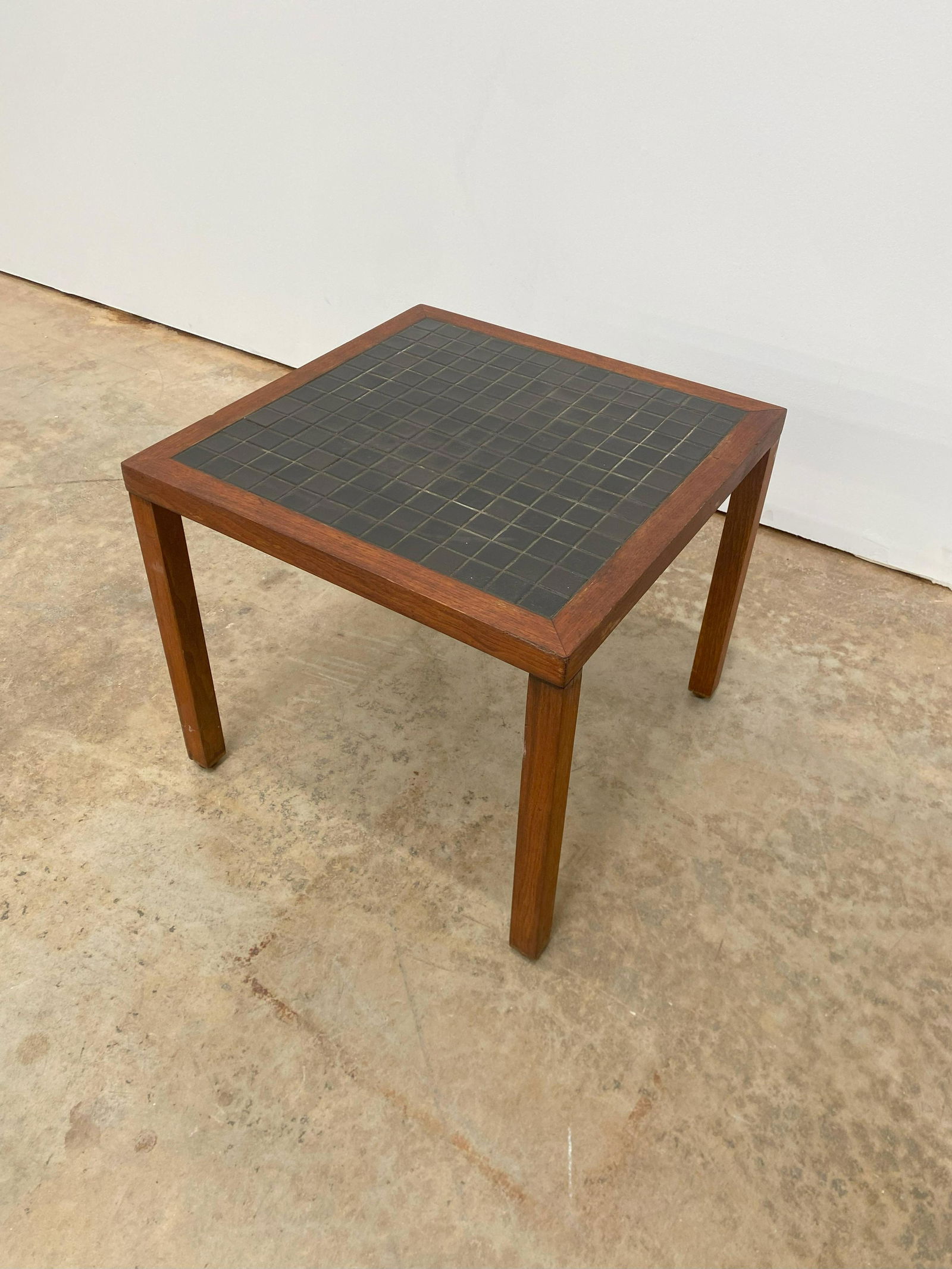 Mid Century Martz End Table (1 of 3)