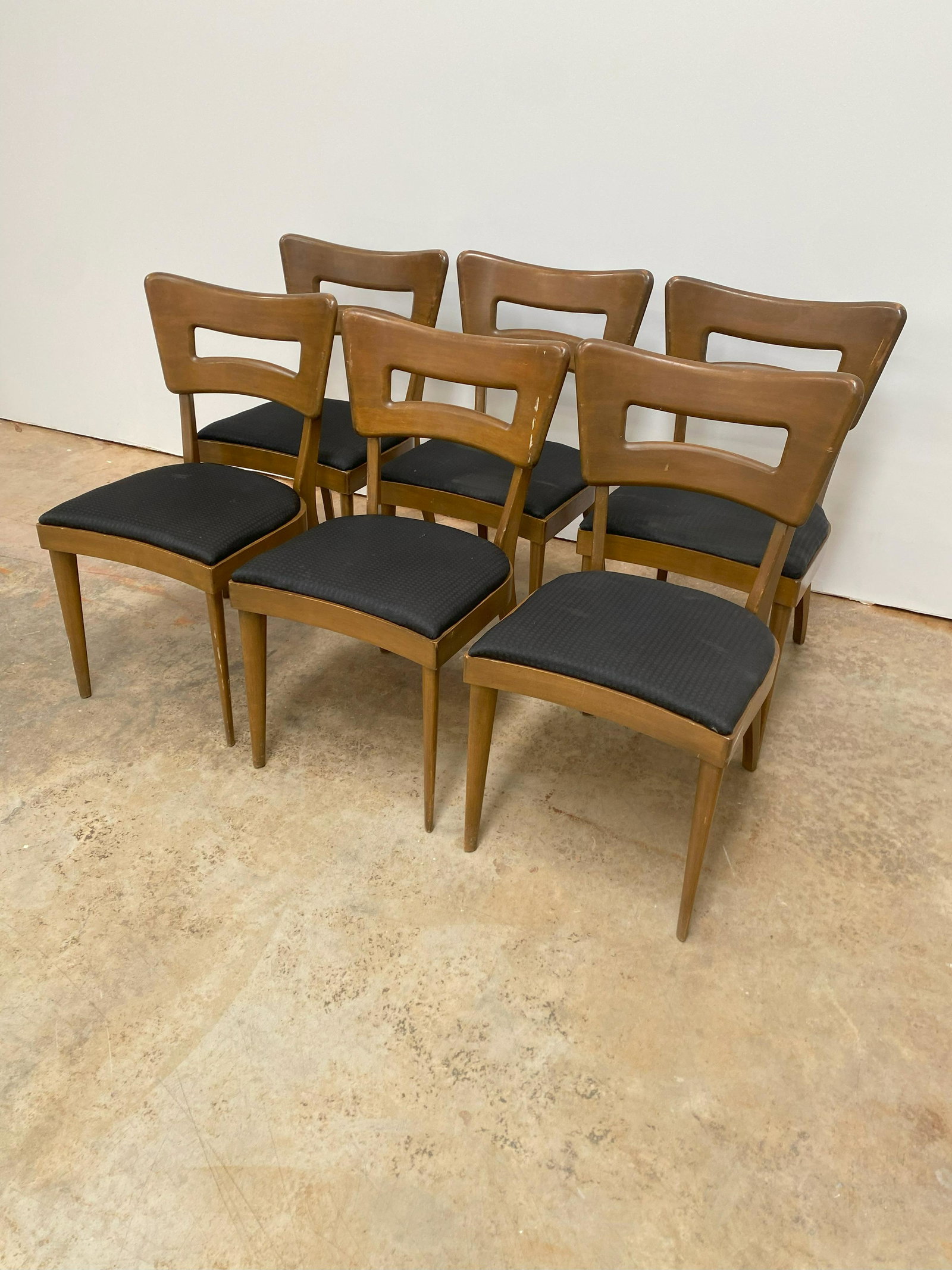 Heywood Wakefield Dog Bone Dining Chairs (6): Set of 6 Dog Bone dining chairs by Heywood Wakefield. Circa 1947-1950. Solid maple. Seat height: 18 inches.