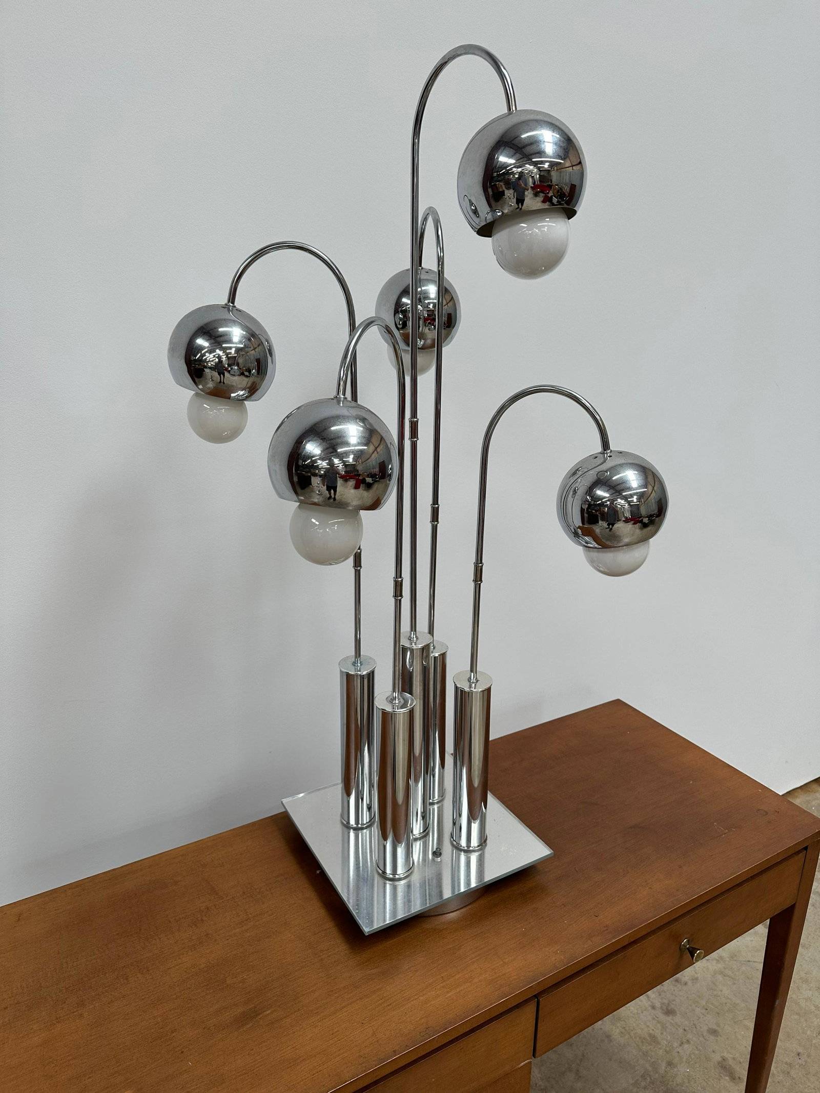 5 Globe Space Age Lamp (1 of 4)