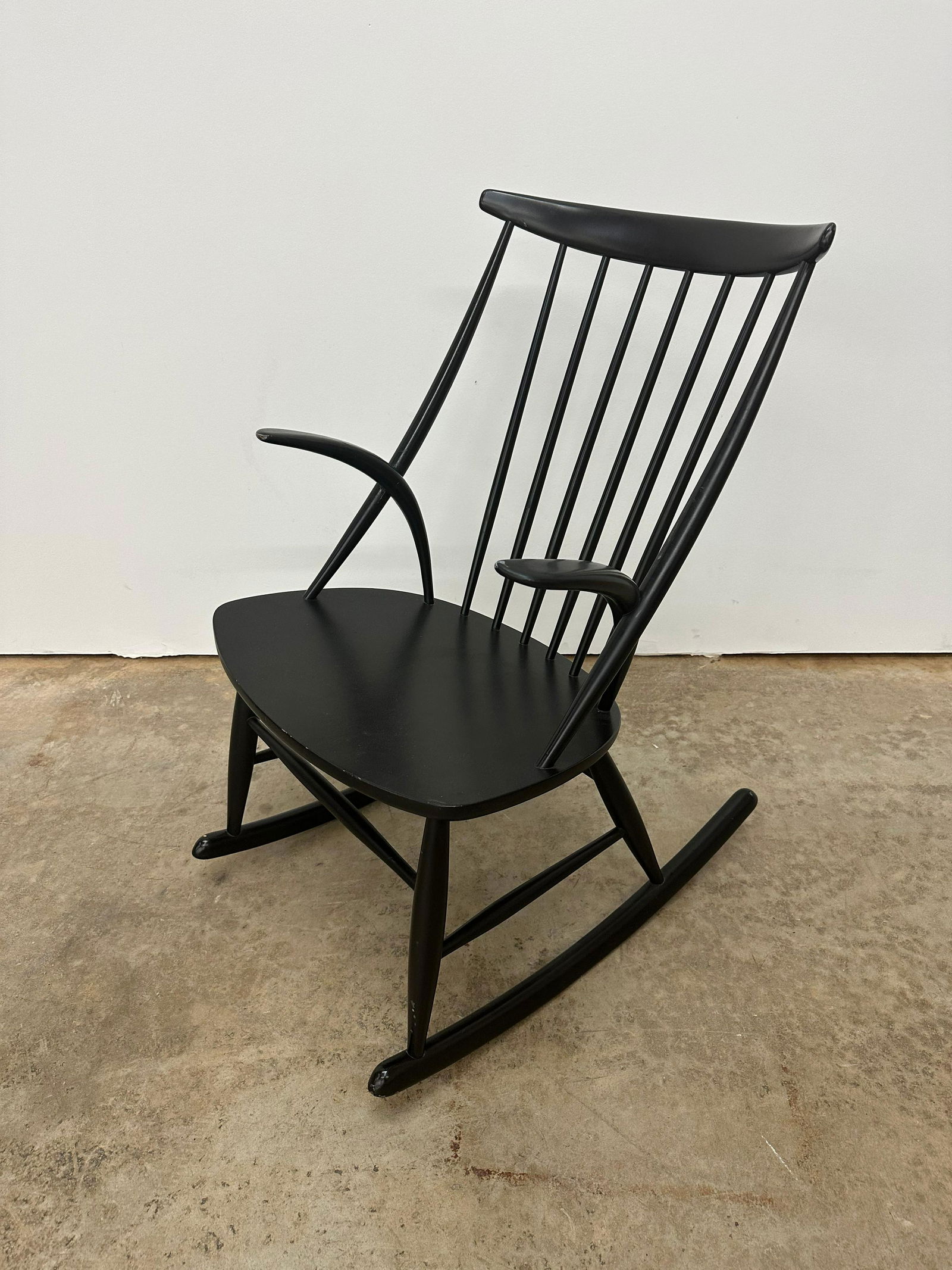 Illum Wikkelso Rocking Chair (1 of 6)