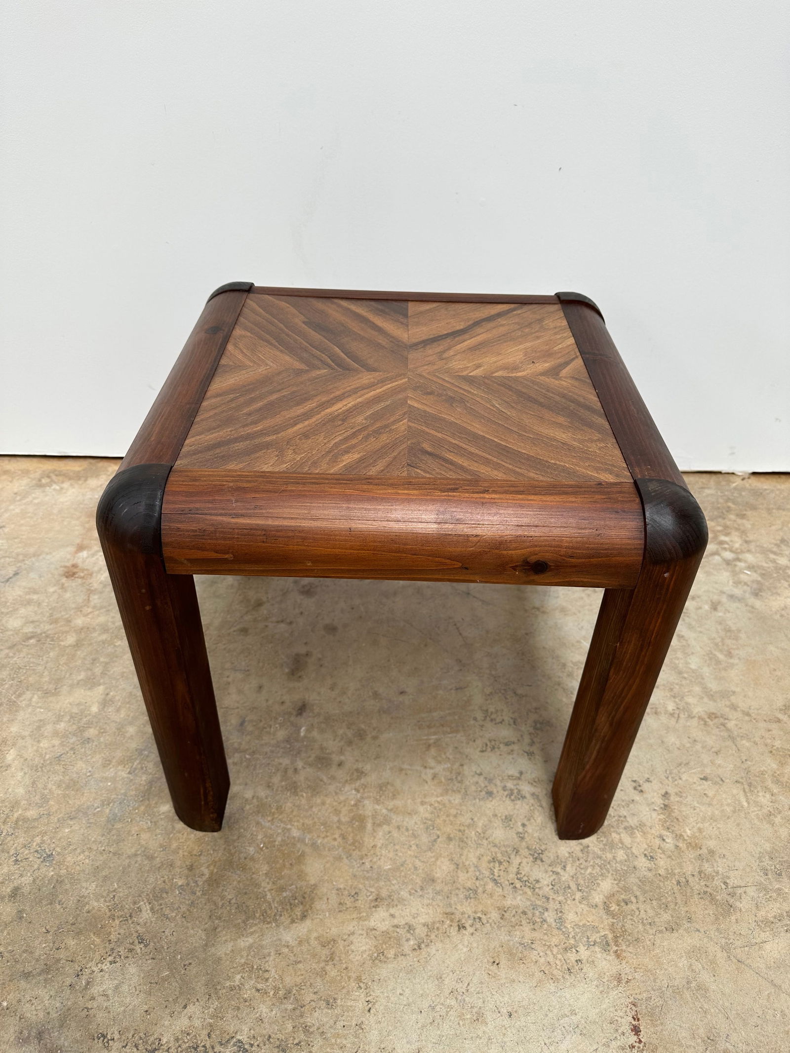 Vintage Oak End Table (1 of 5)
