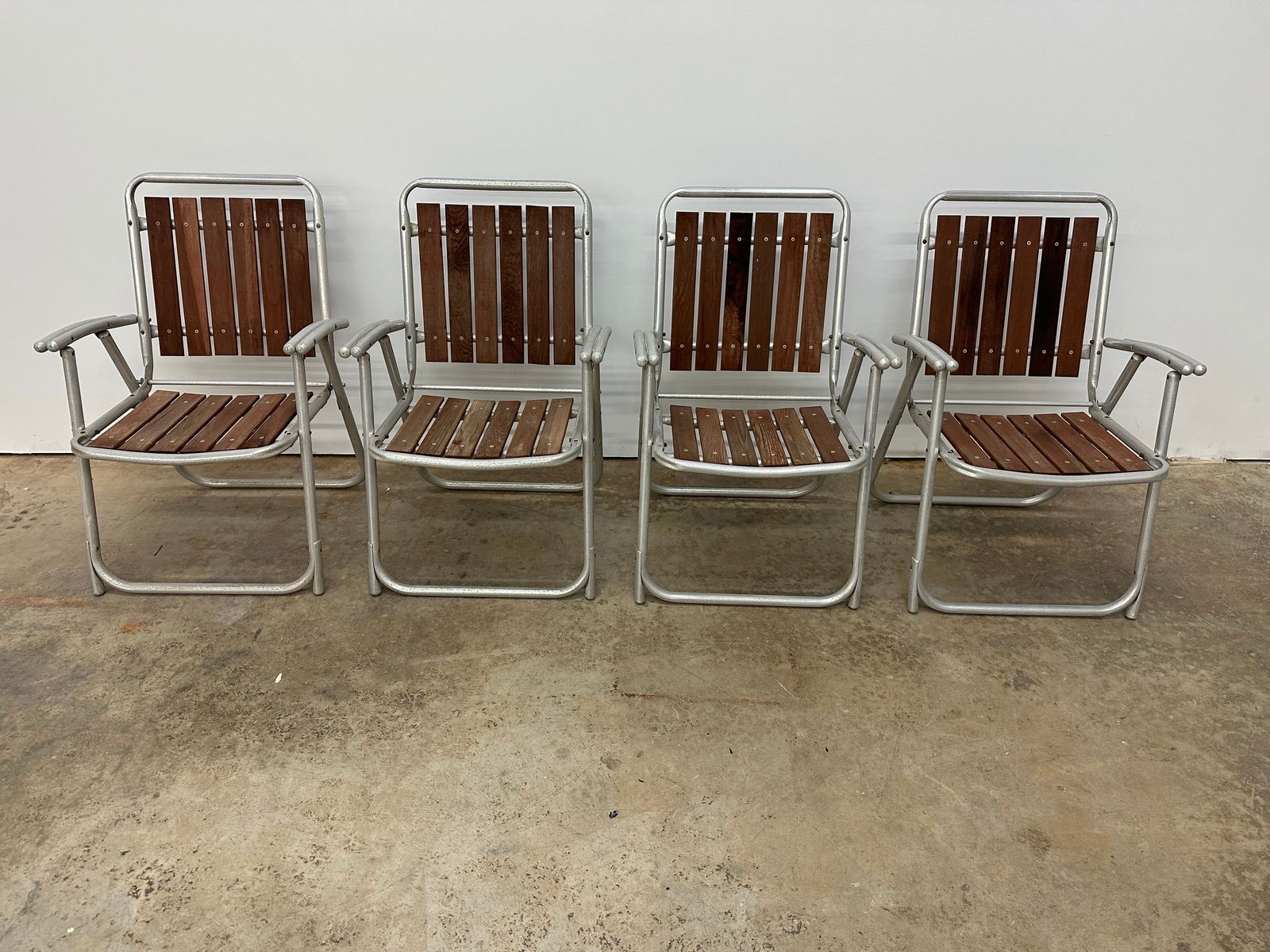 4 Vintage Redwood Cedar Aluminum Chairs (1 of 5)