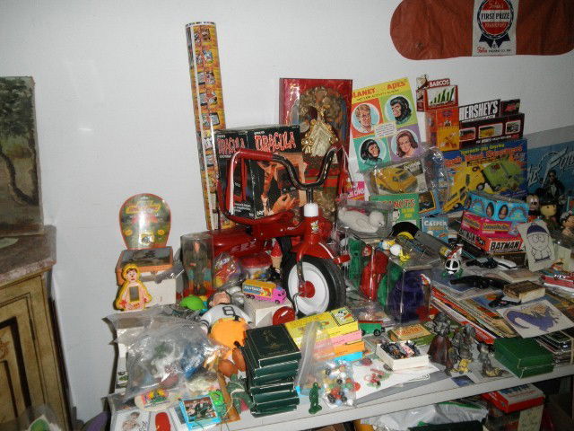 Large Toy & Non-Sporting cards Lot: Vintage cards & sets inc Topps Sports Car, T.V. Series, Disney, Kung Fu, Elvis, Evel Knievel, Kiss, Charlies Angles, Flintstones lunch box, Rady Roide Tricycle, Unopened Barbie Dolls, children books i