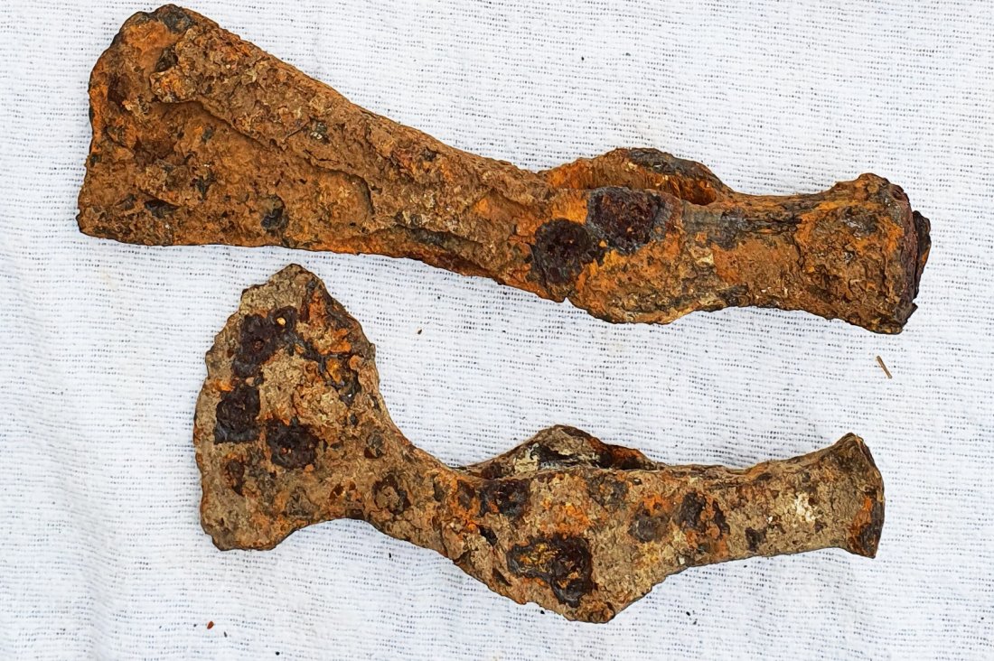 Sarmatae AX - two AXes 9th cent AD: Very nice condition. Very hard to find. Take a closer look, its worth.